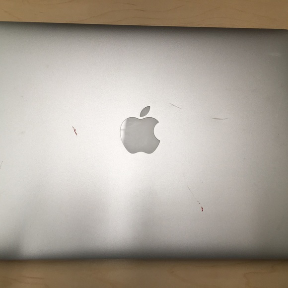 Mac air 2017 13 inch MacOSScratches . Small dent $270